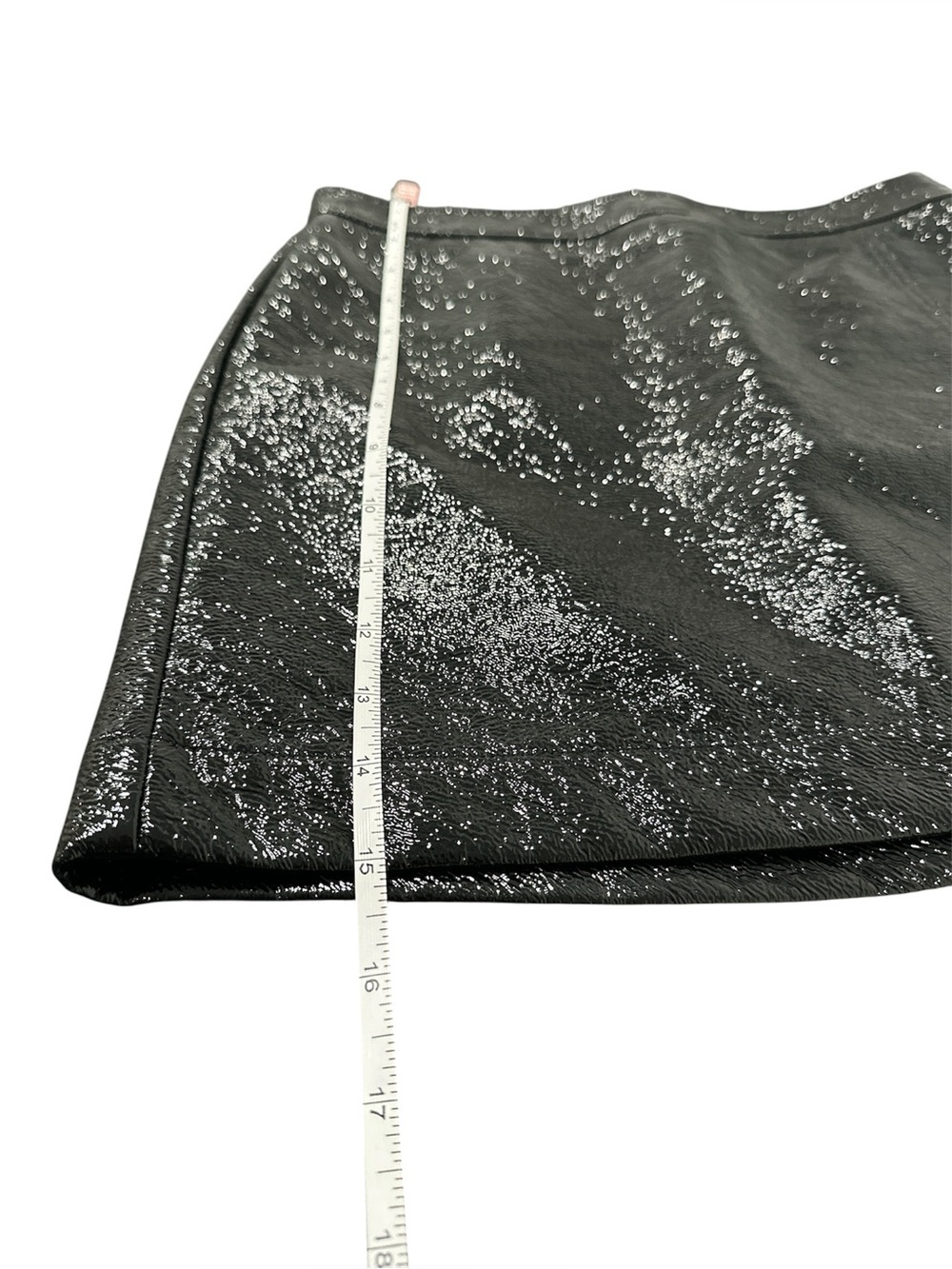 Aritzia Mini Skirt Wilfred Black Crinkled Faux Leather Vinyl Size 4 - Picture 9 of 9